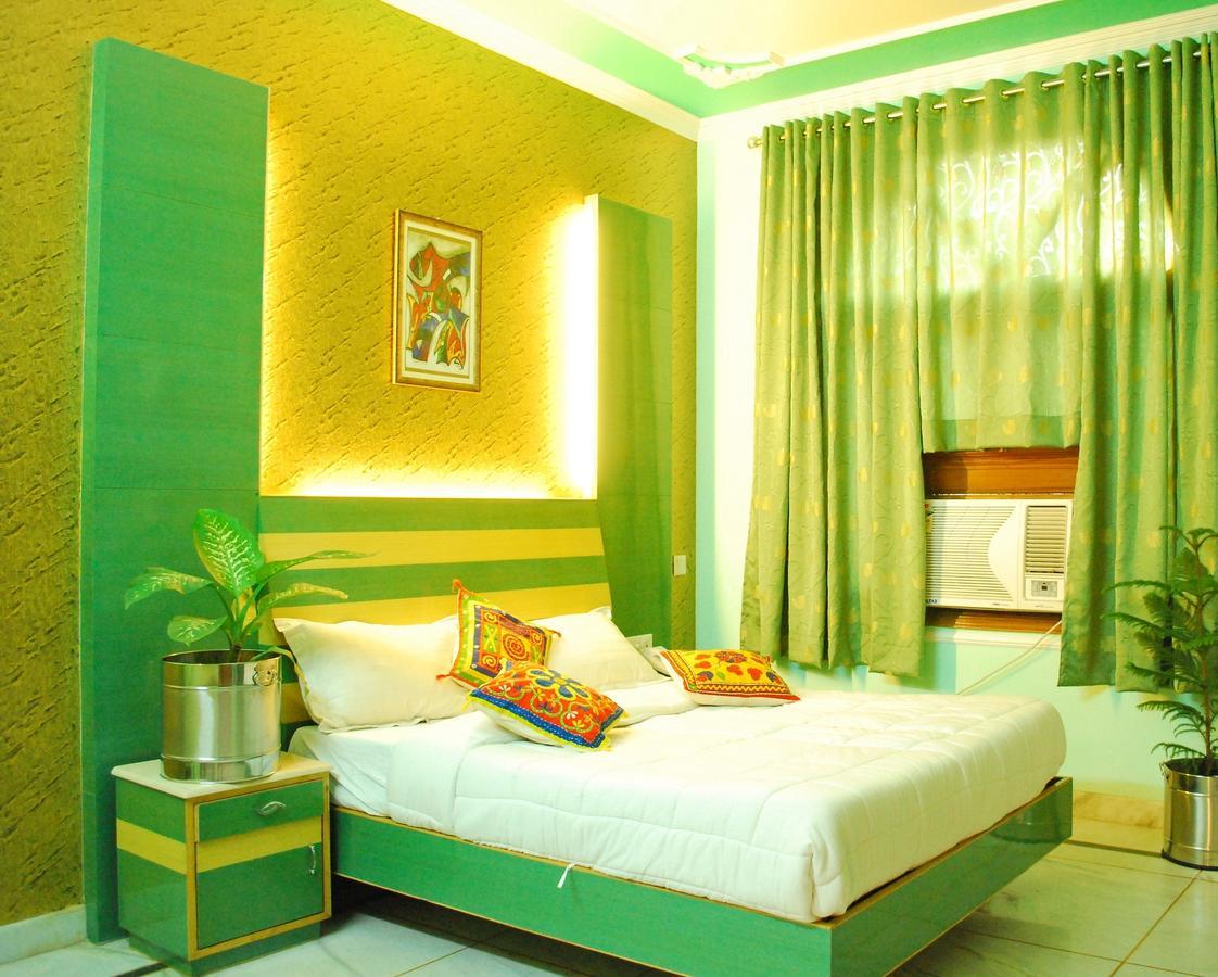 Hotel Blue Sapphire Nowe Delhi Zewnętrze zdjęcie